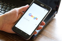 Da li nas Google prisluškuje: Tiktoker napravio eksperiment