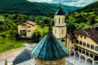 Patrijarh Porfirije: Živa vjera u narodu Eparhije bihaćko-petrovačke