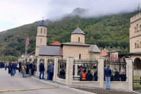 Predsjedniku Srpske najviše odlikovanje eparhije bihaćko-petrovačke i rmanjske