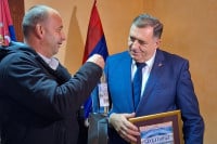Dodiku zahvalnica od udruženja "Nagrađe - Crna kraljica"