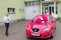 Gazda iz BiH radniku za rođendan poklonio auto