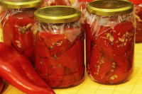 Najukusnija zimnica na trpezi: Recept za barenu papriku