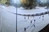 Procurili snimci huligana koji su uništili teren FK Partizan (VIDEO)