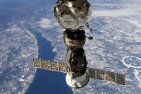Ruska svemirska kapsula krenula ka Zemlji sa trojicom astronauta