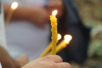 U Podravanju kod Srebrenice parastos za 60 srpskih vojnika