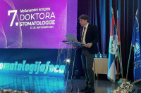 Foča: Na kongresu stomatologa izvedena operacija uživo