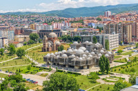 Зашто се Албанаци са КиМ масовно покрштавају?