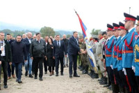 Dodik i Egić položili vijence junacima misije "Halijard"