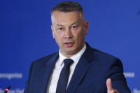 Nešić otkrio ko je napao njegovu kolonu pod pratnjom