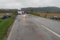 Stravična saobraćajka: Modričanin poginuo, Dobojlija u besvjesnom stanju