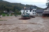 Apokaliptične scene u Kiseljaku: Poplave napravile haos (VIDEO)