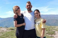 Majka heroj: Lejla doplivala kroz bujicu i spasila kćerku (13)