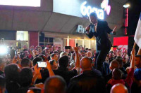 Stanuvuković slavi na Trgu Krajine (VIDEO)