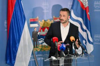 Osvojio tri mandata sa tri partije