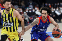 Košarkaši Fenerbahčea savladali Efes pred meč protiv Crvene zvezde