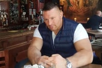 Potvrđena optužnica protiv MMA borca: Strancima uzeo novac da bi spriječio njihovo protjerivanje