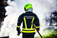 Lokalizovan požar u stambenoj zgradi, nema povrijeđenih