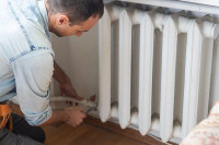 Грешке због којих радијатори слабије грију, а рачуни расту