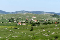 Mještani glamočkog sela Pribelja ogorčeni: Dimne zavjese sa “Barbare” vidljive i na Vlašiću