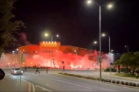 Sukob navijača na Španskom trgu (VIDEO)
