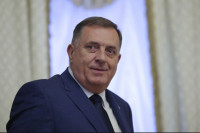 Dodik čestitao Sari Mikači na VTA listu