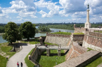 Žena pala sa zidina na Kalemegdanu