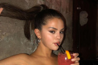 Selena Gomez zablistala u raskošnom izdanju (FOTO)