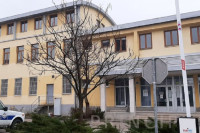 Optužen da je nožem ubio komšiju zbog vode