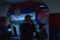 Protestanti u Novom Sadu nisu kidali srpske trobojke - ISPRAVLjENO
