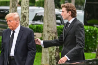 Ovo je najmlađi sin Donalda Trampa, na koga liči? Prvi put glasao, Melanija podijelila emotivan trenutak