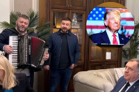 Dodik uz harmoniku slavi Trampovu pobjedu (VIDEO)