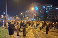 Protest u Novom Sadu, blokiran Varadinski most