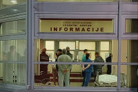 Dvoje povrijeđenih u Novom Sadu svjesni, ali i dalje u teškom stanju