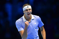 Zverev nadjačao Alkaraza, ušao u polufinale Završnog turnira u Torinu