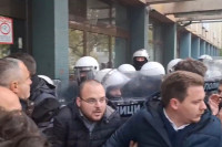 Blokirana zgrada Tužilaštva u Novom Sadu, intervenisala policija