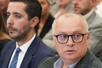 Poznato ko će mijenjati Vesića i Momirovića