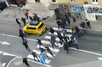 U centru Beograda Delije prebile navijače Štutgarta! (VIDEO)