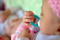 Pedijatar upozorava: Kada cucla može ugroziti zdravlje djeteta