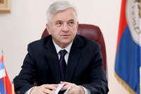 Čubrilović izgubio podršku: Poslanici traže njegovu ostavku