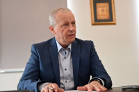 Ćorić: Već bi trebalo da znamo koliki će biti minimalac i koliko će poskupjeti struja