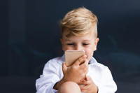 Zabrana mreža za djecu je poput gašenja struje zbog turskih serija