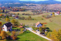 Milenko poklanja po pet ari placa za vikendice: Lijepo kažem, ne prodajem već poklanjam!