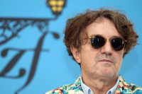 Goran Bregović izgleda 15 godina mlađe nakon plastične intervencije