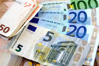 Konobarica vratila novčanik sa 400.000 evra