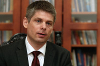 Gujon: Srbi u FBiH i na Kosmetu imaju sličnu sudbinu