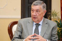 Radmanović: Neka Božić podsjeti na važnost jačanja jedinstva srpskog naroda