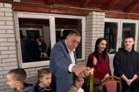 Kako Dodik proslavlja Badnje veče