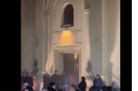 Vatra zahvatila crkvu tokom paljenja badnjaka