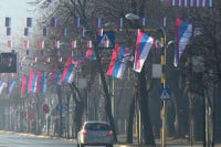 Grad okićen zastavama Republike Srpske