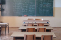 Profesor gimnazije suspendovan zbog šverca droge